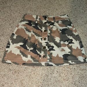 Francesca’s camo skirt